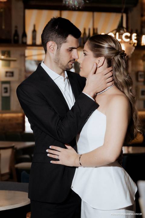 fotos de casal em restaurante'