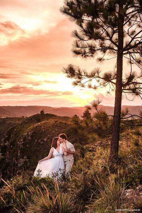 ensaio de pre casamento no morro da pedra branca em maua da serra'