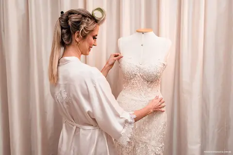 making of noiva gabriela no salao elaisa camilo
'