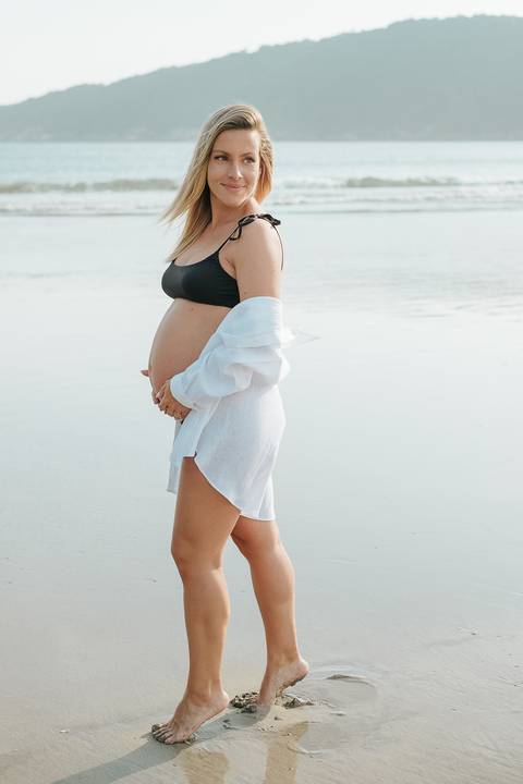 ensaio gestante praia e estudio
'