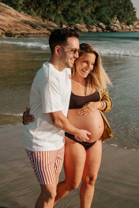 ensaio gestante praia e estudio
'