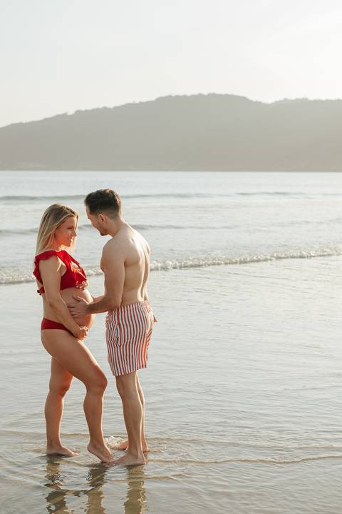 ensaio gestante praia e estudio santos e guaruja
'