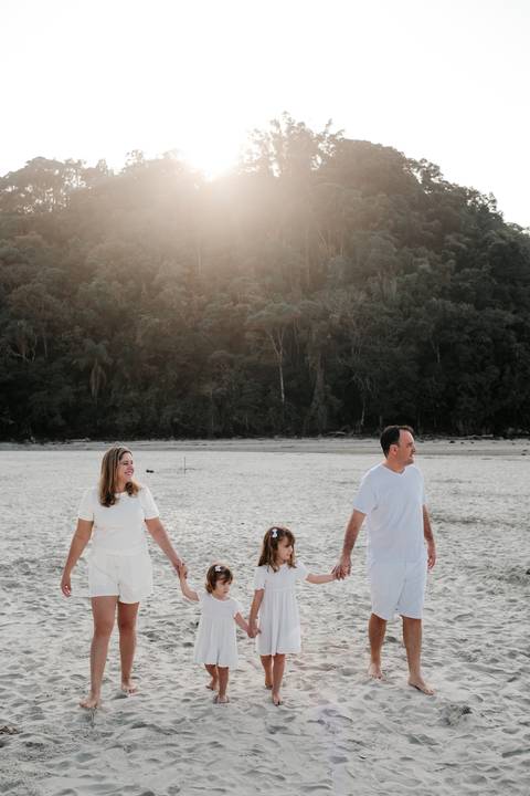 ensaio fotográfico infantil com família'