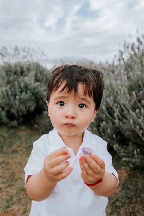 retrato infantil em sessão de acompanhamento 1 ano'