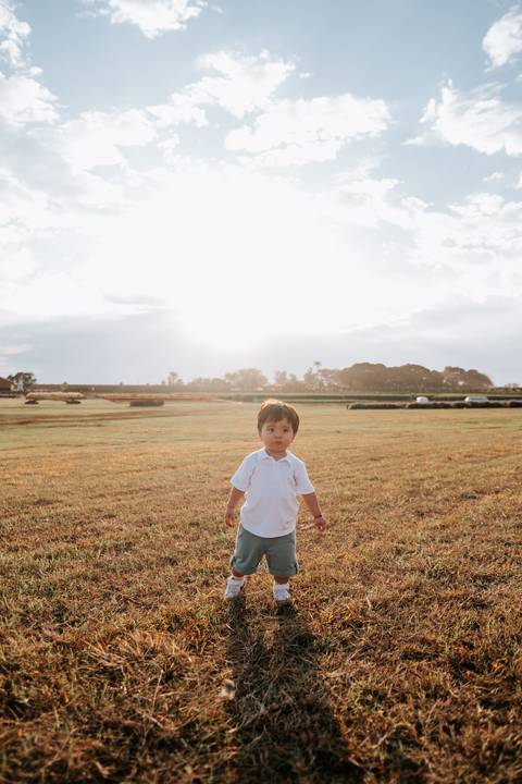 sessão de fotos de acompanhamento infantil 1 ano'