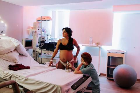 foto de trabalho de parto normal no Hospital Ana Costa'