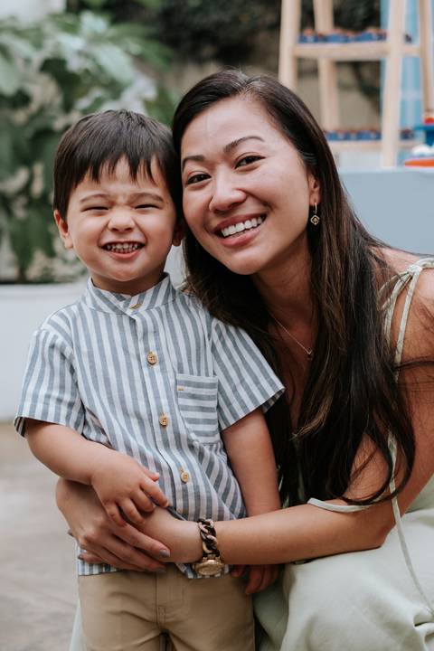 Foto aproximada do Arthur sorrindo.'