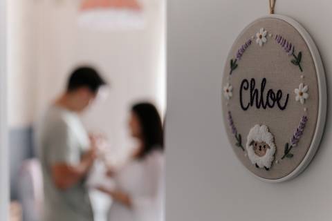 Detalhes do quartinho preparado para receber o recém-nascido.'