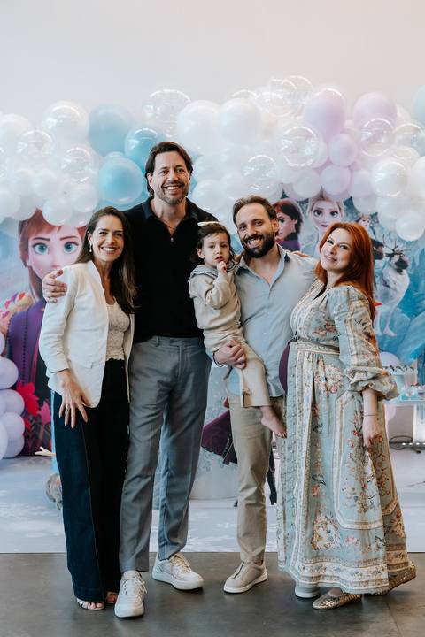 Família reunida durante o aniversário de 3 anos da Zoe'
