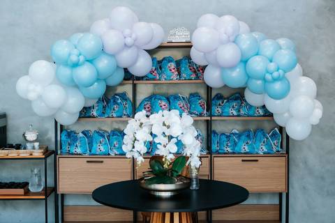 Detalhes da decoração Frozen na festa de aniversário da Zoe'