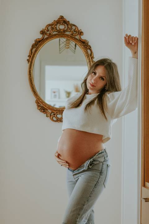 ensaio gestante em casa simples
'