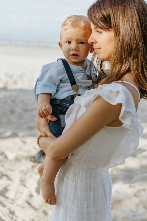 ensaio de bebê na praia em santos
'