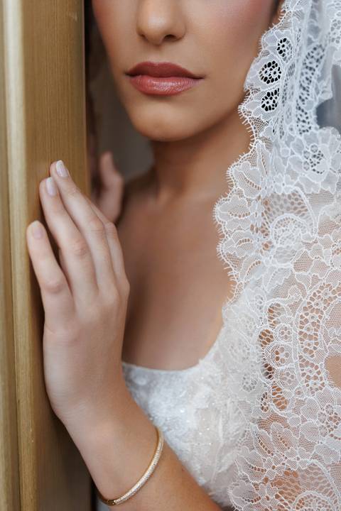 Casamento no Juma Opera Hotel com registros do making of da noiva.'