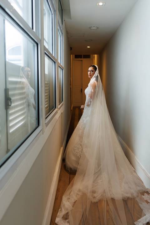 Casamento no Juma Opera Hotel com registros do making of da noiva.'