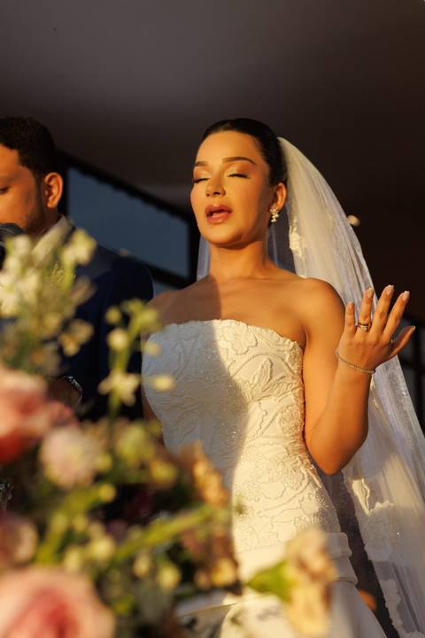 Fotografia da cerimônia de casamento, preservando momentos únicos e emocionantes vividos pelos noivos.'