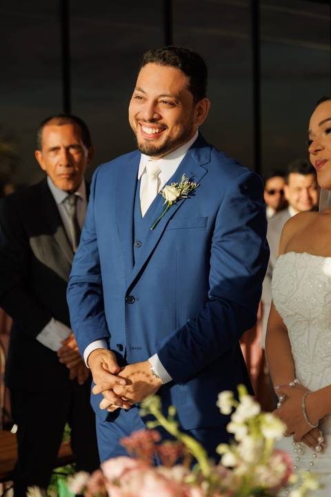 Fotografia da cerimônia de casamento, preservando momentos únicos e emocionantes vividos pelos noivos.'