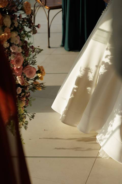 otografia da cerimônia de casamento, eternizando cada detalhe, cada sorriso e a emoção compartilhada pelos noivos e seus convidados.'