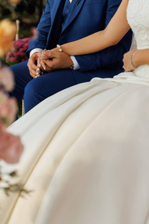 Registro da cerimônia de casamento, capturando a beleza, os sentimentos e a alegria desse dia inesquecível.'