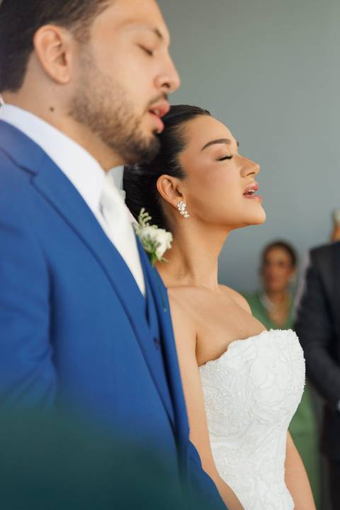 Fotografia da cerimônia de casamento, preservando momentos únicos e emocionantes vividos pelos noivos.'