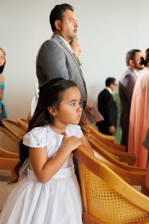 Fotografia da cerimônia de casamento, preservando momentos únicos e emocionantes vividos pelos noivos.'