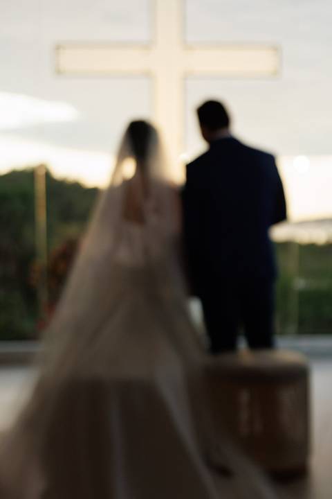 Fotografia da cerimônia de casamento, preservando momentos únicos e emocionantes vividos pelos noivos.'