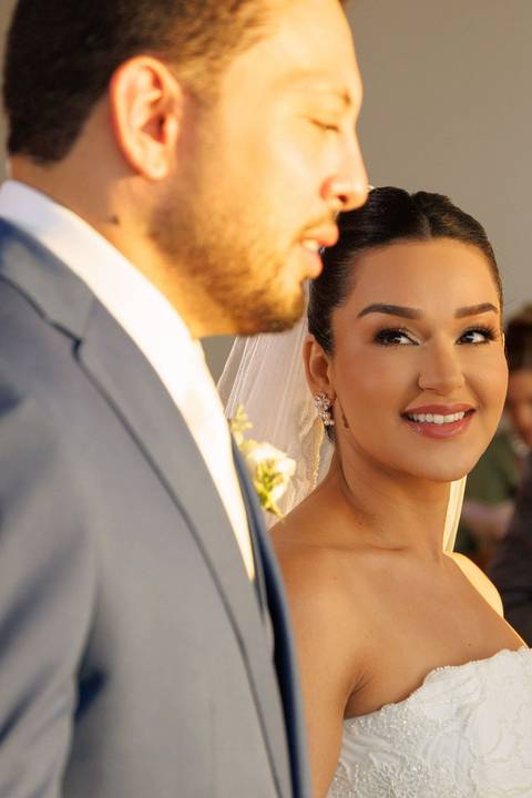 Fotografia da cerimônia de casamento, preservando momentos únicos e emocionantes vividos pelos noivos.'