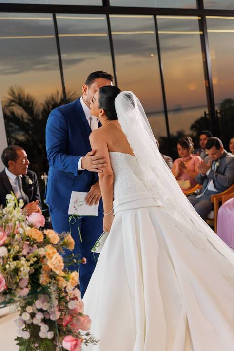 Fotografia da cerimônia de casamento, preservando momentos únicos e emocionantes vividos pelos noivos.'