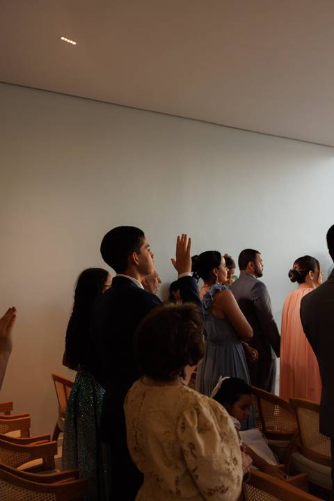 otografia da cerimônia de casamento, eternizando cada detalhe, cada sorriso e a emoção compartilhada pelos noivos e seus convidados.'