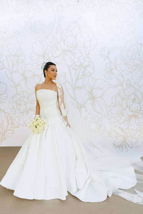 Fotografia dos bastidores do casamento, desde os preparativos até a cerimônia.'