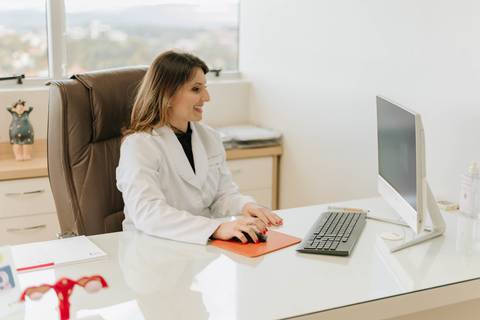 Drª Ana Geist - Ensaio'