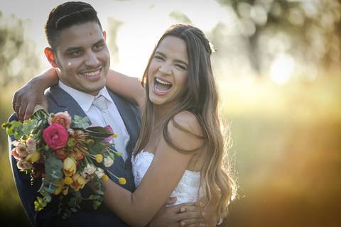 casamento-casar-por-do-sol-cerimonia-aberta-noiva-noivo-vestido-make-off-maquiagem-festa-dj-decoração-pista-de-dança-cerimonial-buque-uberlandia-daniel-custodio-mini-wedding-pre-ensaio-fotos-minas-gerais-retrato-amor-love-look-aliança-buffet-madrinha-'