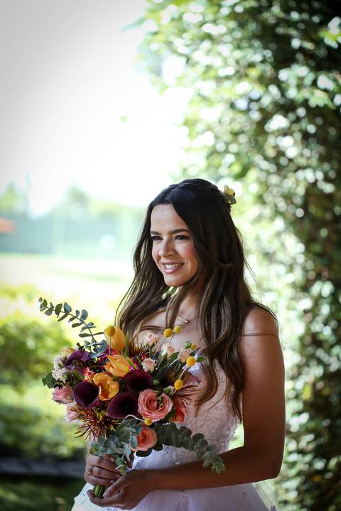 casamento-casar-por-do-sol-cerimonia-aberta-noiva-noivo-vestido-make-off-maquiagem-festa-dj-decoração-pista-de-dança-cerimonial-buque-uberlandia-daniel-custodio-mini-wedding-pre-ensaio-fotos-minas-gerais-retrato-amor-love-look-aliança-buffet-madrinha-'