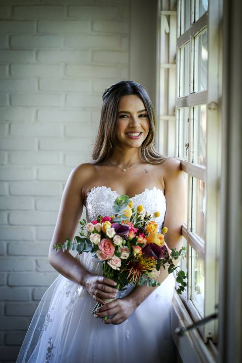 casamento-casar-por-do-sol-cerimonia-aberta-noiva-noivo-vestido-make-off-maquiagem-festa-dj-decoração-pista-de-dança-cerimonial-buque-uberlandia-daniel-custodio-mini-wedding-pre-ensaio-fotos-minas-gerais-retrato-amor-love-look-aliança-buffet-madrinha-'