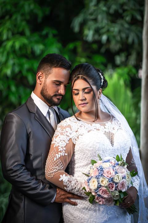 casamento-casar-por-do-sol-cerimonia-aberta-noiva-noivo-vestido-make-off-maquiagem-festa-dj-decoração-pista-de-dança-cerimonial-buque-uberlandia-daniel-custodio-mini-wedding-pre-ensaio-fotos-minas-gerais-retrato-amor-love-look-aliança-buffet-madrinha-'