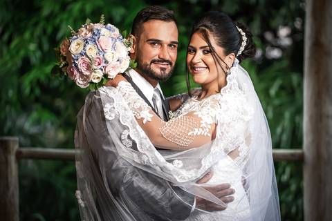 casamento-casar-por-do-sol-cerimonia-aberta-noiva-noivo-vestido-make-off-maquiagem-festa-dj-decoração-pista-de-dança-cerimonial-buque-uberlandia-daniel-custodio-mini-wedding-pre-ensaio-fotos-minas-gerais-retrato-amor-love-look-aliança-buffet-madrinha-'