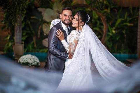 casamento-casar-por-do-sol-cerimonia-aberta-noiva-noivo-vestido-make-off-maquiagem-festa-dj-decoração-pista-de-dança-cerimonial-buque-uberlandia-daniel-custodio-mini-wedding-pre-ensaio-fotos-minas-gerais-retrato-amor-love-look-aliança-buffet-madrinha-'