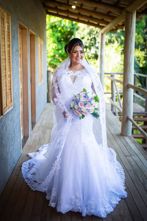 casamento-casar-por-do-sol-cerimonia-aberta-noiva-noivo-vestido-make-off-maquiagem-festa-dj-decoração-pista-de-dança-cerimonial-buque-uberlandia-daniel-custodio-mini-wedding-pre-ensaio-fotos-minas-gerais-retrato-amor-love-look-aliança-buffet-madrinha-'