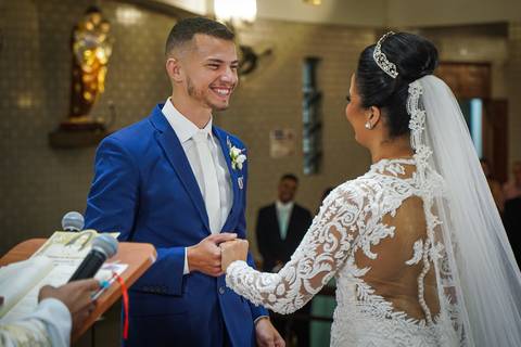 casamento-casar-religioso-noiva-igreja-catedral-uberlandia-fernanda-naves-make-aliança-buque-brinco-vestido-brinde-wedding-daniel-custodio-fotos-fotografias-amor-festa-buffet-dj-dançar-pista-flores-cerimonial-minas-gerais-terno-espaço-de-noiva-chacara-'