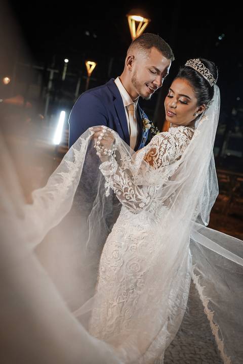 casamento-casar-religioso-noiva-igreja-catedral-uberlandia-fernanda-naves-make-aliança-buque-brinco-vestido-brinde-wedding-daniel-custodio-fotos-fotografias-amor-festa-buffet-dj-dançar-pista-flores-cerimonial-minas-gerais-terno-espaço-de-noiva-chacara-'