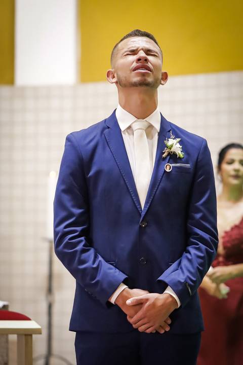 casamento-casar-religioso-noiva-igreja-catedral-uberlandia-fernanda-naves-make-aliança-buque-brinco-vestido-brinde-wedding-daniel-custodio-fotos-fotografias-amor-festa-buffet-dj-dançar-pista-flores-cerimonial-minas-gerais-terno-espaço-de-noiva-chacara-'