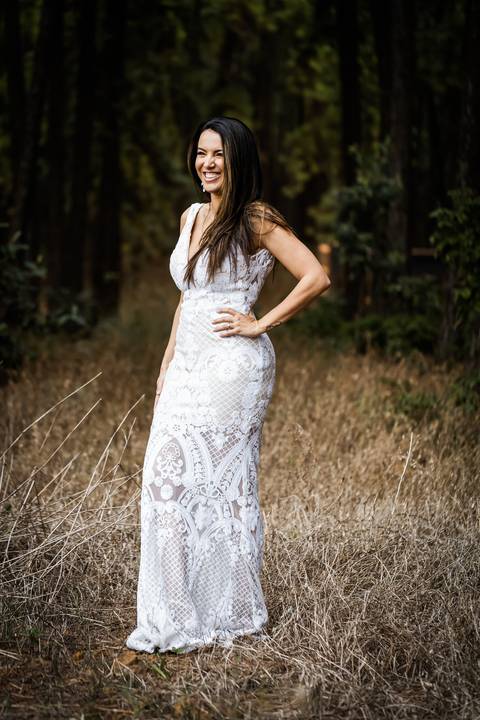 pre-wedding-floresta-do-lobo-uberlandia-ensaio-fotos-casamento-namorados-daniel-custodio-retrato-cerimonia-religioso-noiva-noivo-buque-civil-buffet-festa-amor-expontanea-fotografias-igreja-chacara-vestido-terno-sapato-aliança-noivado-campo-por-do-sol'