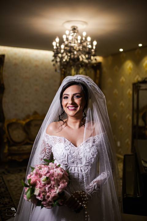 casamento-igreja-cerimonia-religioso-araguari-uberlandia-minas-gerias-casar-wedding-foto-fotografias-retrato-noiva-noivo-daniel-custodio-amor-vestido-terno-buque-mae-make-off-buque-madrinha-padrinho-ensaio-mini-cerimonia-festa-dj-banda-buffet-cerimonial-'