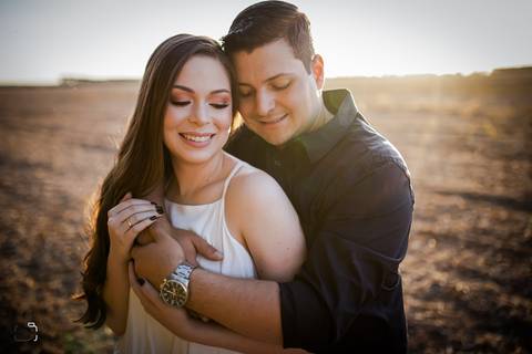 casamento-casar-fotografias-foto-fotografo-noiva-buque-noivo-terno-make-vestido-espaço-madrinha-brinde-padrinhos-maquiagem-cerimonia-por-do-sol-daniel-custodio-fotografo-em-uberlandia-minas-gerais-amor-cerimonial-dj-buffet-pista-de-dança-musical-igreja-'