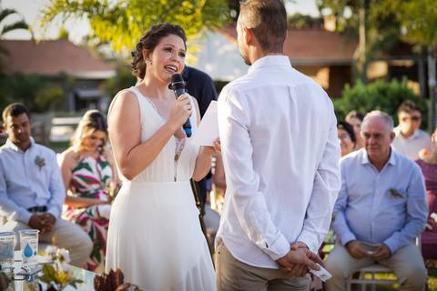 casamento-casar-fotografias-foto-fotografo-noiva-buque-noivo-terno-make-vestido-espaço-madrinha-brinde-padrinhos-maquiagem-cerimonia-por-do-sol-daniel-custodio-fotografo-em-uberlandia-minas-gerais-amor-cerimonial-dj-buffet-pista-de-dança-musical-igreja-'
