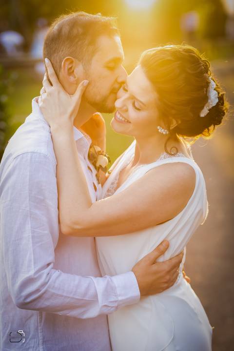 casamento-casar-fotografias-foto-fotografo-noiva-buque-noivo-terno-make-vestido-espaço-madrinha-brinde-padrinhos-maquiagem-cerimonia-por-do-sol-daniel-custodio-fotografo-em-uberlandia-minas-gerais-amor-cerimonial-dj-buffet-pista-de-dança-musical-igreja-'