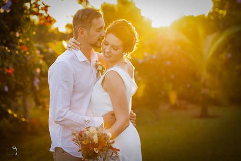casamento-casar-fotografias-foto-fotografo-noiva-buque-noivo-terno-make-vestido-espaço-madrinha-brinde-padrinhos-maquiagem-cerimonia-por-do-sol-daniel-custodio-fotografo-em-uberlandia-minas-gerais-amor-cerimonial-dj-buffet-pista-de-dança-musical-igreja-'