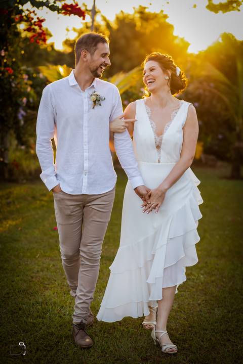 casamento-casar-fotografias-foto-fotografo-noiva-buque-noivo-terno-make-vestido-espaço-madrinha-brinde-padrinhos-maquiagem-cerimonia-por-do-sol-daniel-custodio-fotografo-em-uberlandia-minas-gerais-amor-cerimonial-dj-buffet-pista-de-dança-musical-igreja-'