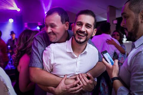 casamento-casar-fotografias-foto-fotografo-noiva-buque-noivo-terno-make-vestido-espaço-madrinha-brinde-padrinhos-maquiagem-cerimonia-por-do-sol-daniel-custodio-fotografo-em-uberlandia-minas-gerais-amor-cerimonial-dj-buffet-pista-de-dança-musical-igreja-'