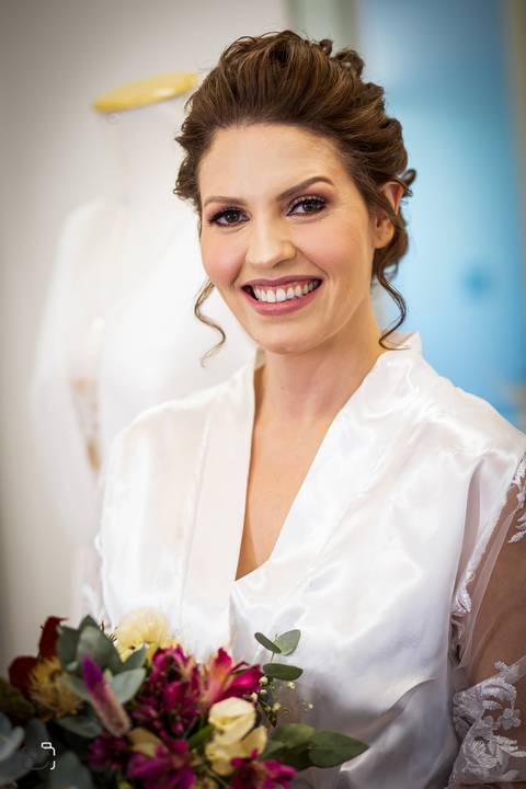 casamento-casar-fotografias-foto-fotografo-noiva-buque-noivo-terno-make-vestido-espaço-madrinha-brinde-padrinhos-maquiagem-cerimonia-por-do-sol-daniel-custodio-fotografo-em-uberlandia-minas-gerais-amor-cerimonial-dj-buffet-pista-de-dança-musical-igreja-'