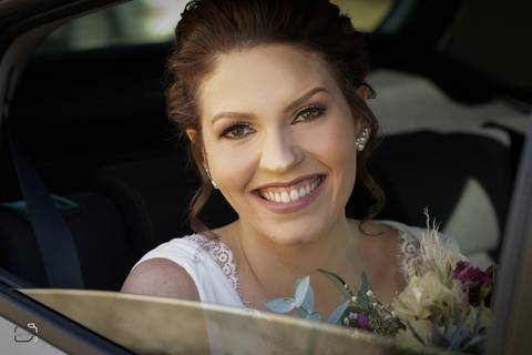 casamento-casar-fotografias-foto-fotografo-noiva-buque-noivo-terno-make-vestido-espaço-madrinha-brinde-padrinhos-maquiagem-cerimonia-por-do-sol-daniel-custodio-fotografo-em-uberlandia-minas-gerais-amor-cerimonial-dj-buffet-pista-de-dança-musical-igreja-'